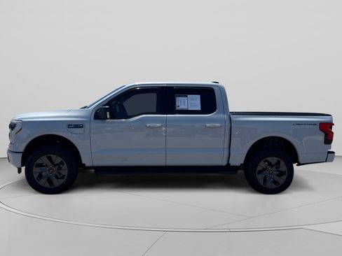 Used 2025 Ford F150 Lightning Flash AWD/4WD image 2