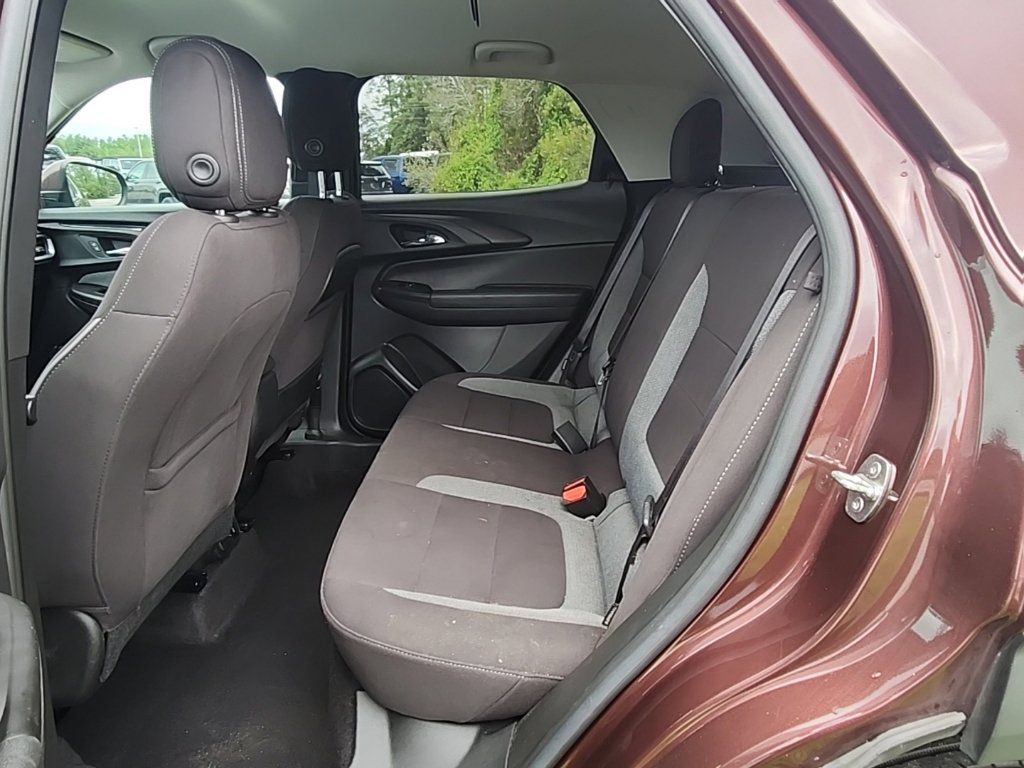 Used 2023 Chevrolet TrailBlazer LT w/ Convenience Package FWD image 25