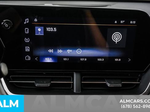 Used 2025 Chevrolet Trax LT FWD image 36