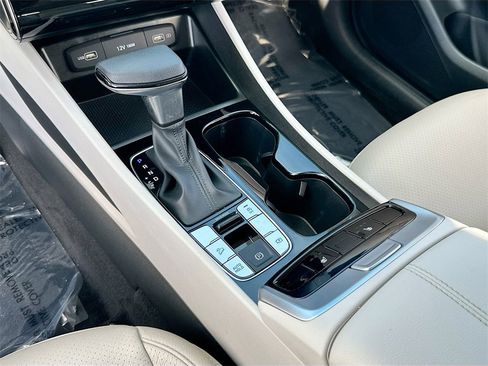 Used 2022 Hyundai Tucson SEL w/ Cargo Package image 16