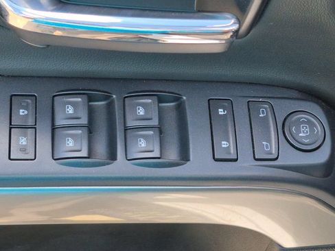 Used 2016 Chevrolet Silverado 2500 LT w/ Snow Plow Prep Package AWD/4WD image 16