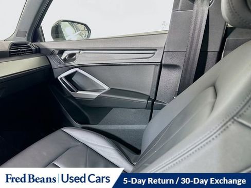 Used 2024 Audi Q3 2.0T Premium image 24