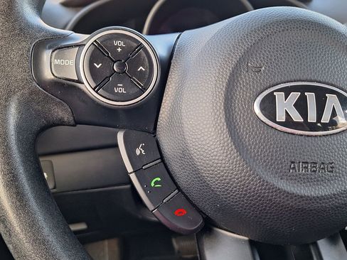 Used 2014 Kia Soul FWD image 15