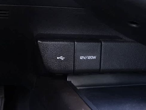 Certified 2021 Toyota Camry LE image 31