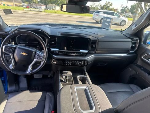 Used 2022 Chevrolet Silverado 1500 LTZ w/ LTZ Convenience Package II AWD/4WD image 13