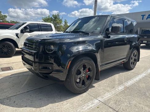 Used 2023 Land Rover Defender 90 X-Dynamic SE AWD/4WD image 2
