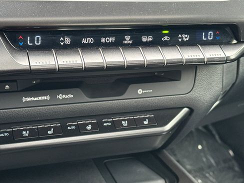 Used 2020 Lexus UX 250h w/ Premium Package AWD/4WD image 19