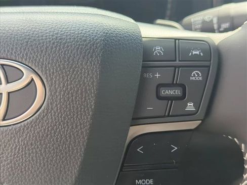 Used 2026 Toyota Camry SE FWD image 20