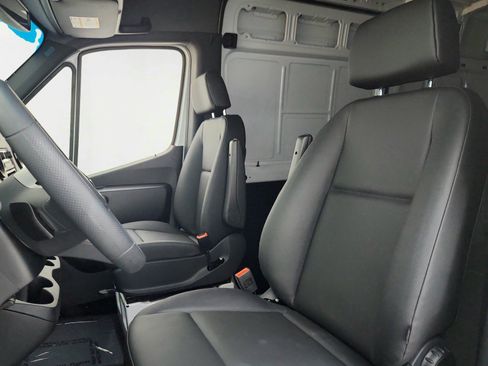 New 2025 Mercedes-Benz Sprinter 2500 image 23