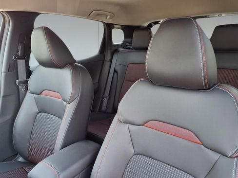 New 2025 Nissan Kicks SR w/ Illumination Package image 16