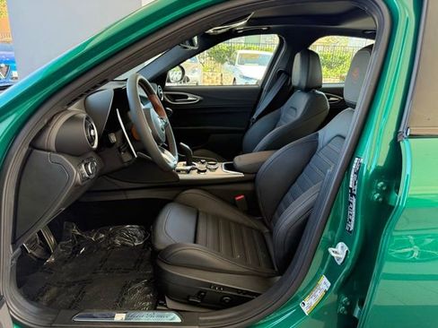 New 2025 Alfa Romeo Giulia w/ Driving Assist Package image 9