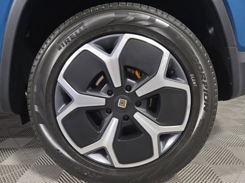 Used 2024 Rivian R1S Adventure AWD/4WD image 10