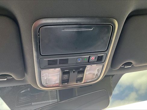 Used 2025 Honda Passport Black Edition image 32