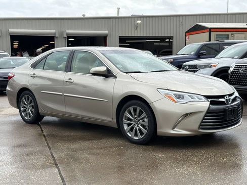 Used 2015 Toyota Camry XLE FWD image 4