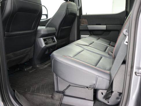 Used 2024 Ford F250 Lariat w/ Lariat Ultimate Package AWD/4WD image 39