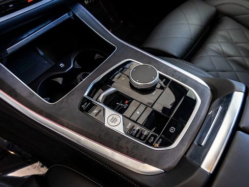 Certified 2025 BMW X5 xDrive40i w/ M Sport Package image 19