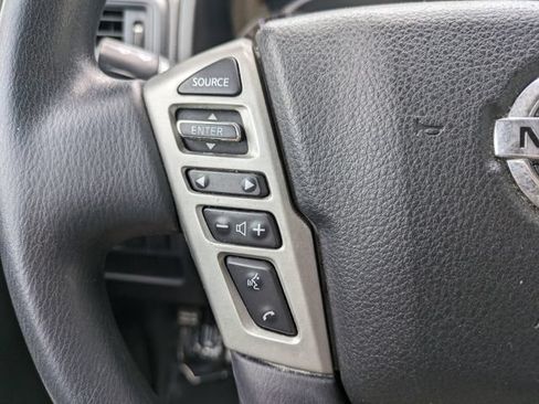 Used 2022 Nissan Titan SV RWD image 21