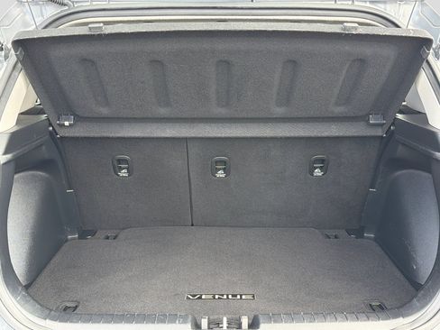 Used 2023 Hyundai Venue SEL FWD image 27