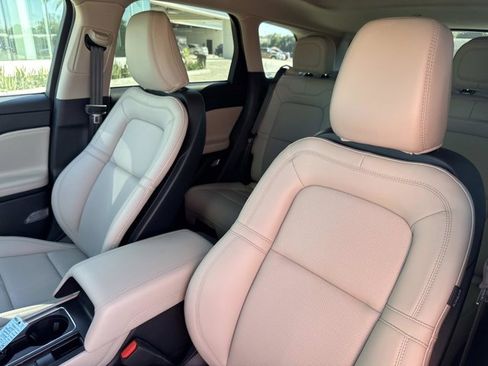 New 2025 Lincoln Corsair FWD w/ Equipment Group 101A image 13