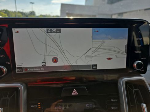 Used 2022 Kia Sorento S w/ Panoramic Sunroof Package FWD image 25