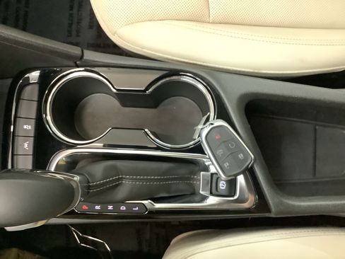 Used 2025 Buick Encore GX Sport Touring FWD image 19