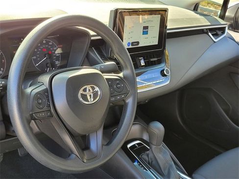 Used 2025 Toyota Corolla LE image 8