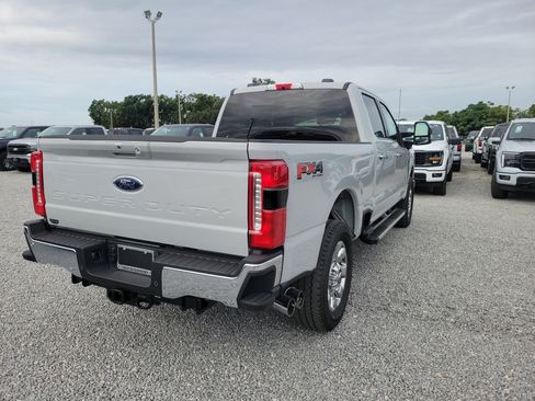 New 2026 Ford F250 Lariat w/ Chrome Package image 9