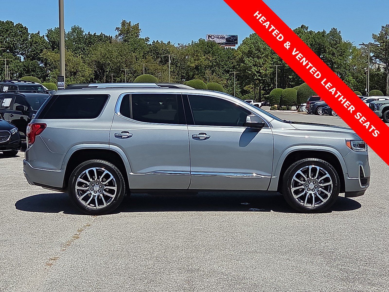 Used 2023 GMC Acadia Denali w/ Denali Ultimate Package FWD image 6