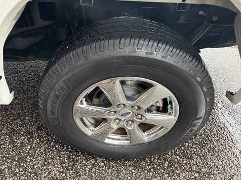 Used 2020 Ford F150 Lariat image 12