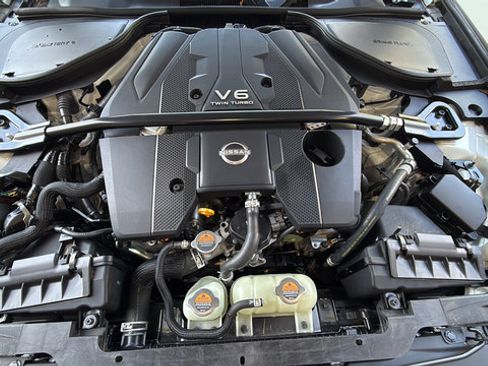 Used 2024 Nissan Z Performance w/ Floor Mat Package RWD image 24