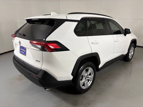 Used 2021 Toyota RAV4 XLE image 8