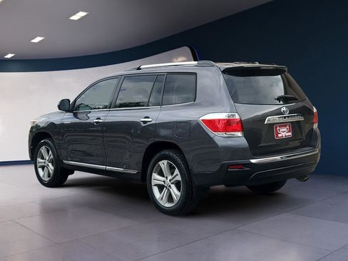 Used 2013 Toyota Highlander Limited image 3