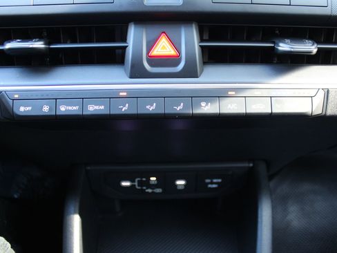 New 2026 Kia K4 FWD image 32