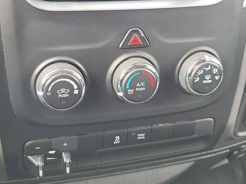 Used 2023 RAM 1500 Classic SLT w/ Protection Group AWD/4WD image 30