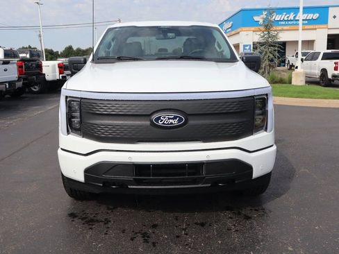 Used 2025 Ford F150 Lightning Flash image 10