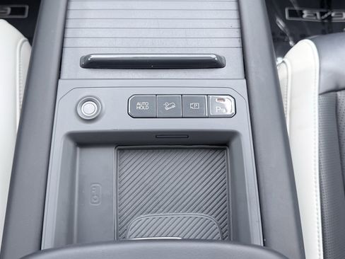 Used 2024 Kia EV9 GT-Line AWD/4WD image 79