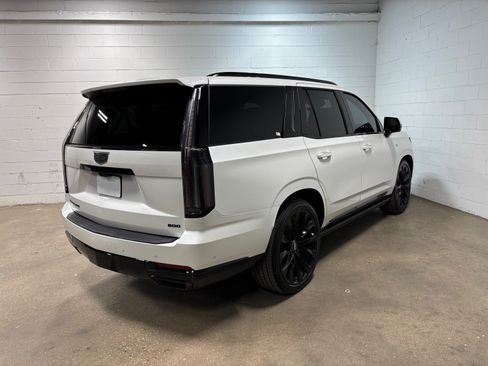 Used 2025 Cadillac Escalade Sport Platinum w/ LPO, ONYX Package AWD/4WD image 6