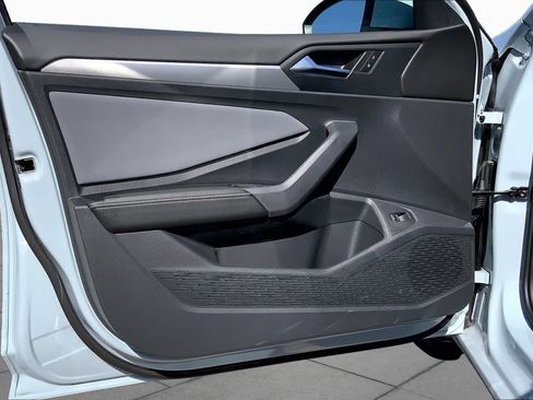 New 2026 Volkswagen Jetta SE FWD image 10