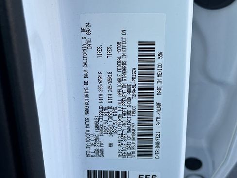 Used 2024 Toyota Tacoma TRD Sport image 29