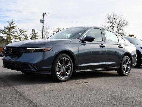 Used 2024 Honda Accord EX image 3