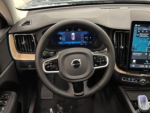 Used 2026 Volvo XC60 B5 Core w/ Climate Package image 12