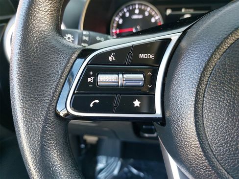 Used 2023 Kia Forte LXS image 17