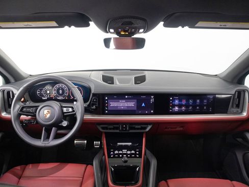 Certified 2026 Porsche Cayenne S AWD/4WD image 13