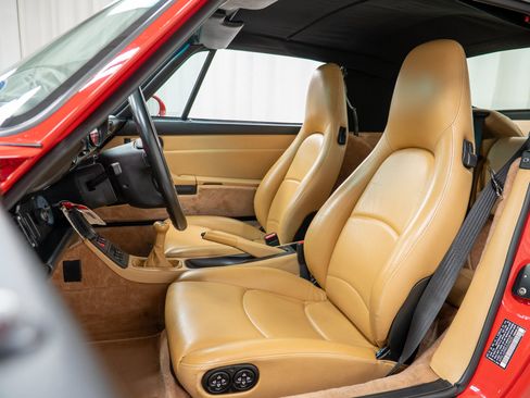 Used 1997 Porsche 911 Carrera RWD image 5