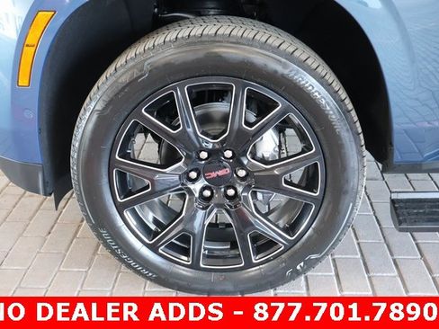 New 2026 GMC Yukon XL Denali image 9