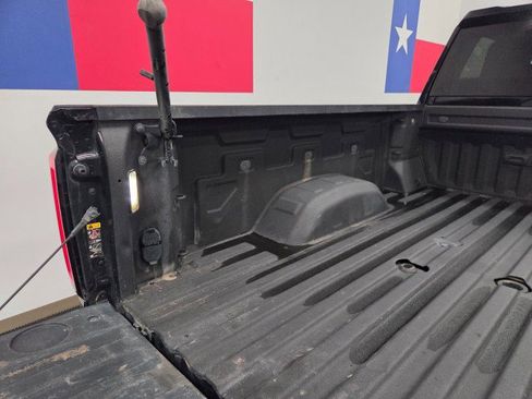 Used 2022 GMC Sierra 2500 Denali w/ Denali Black Diamond Edition image 34