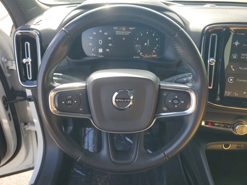 Used 2019 Volvo XC40 T5 Inscription image 29