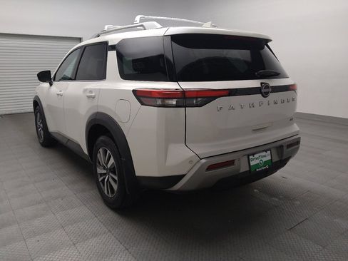 Used 2022 Nissan Pathfinder SL image 5