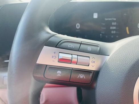 Used 2024 Hyundai Kona Limited AWD/4WD image 22