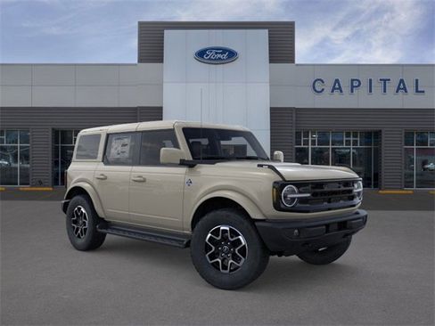 New 2025 Ford Bronco Outer Banks image 7